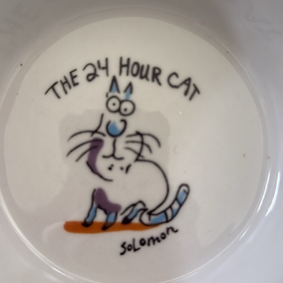 Cat Bowl - White with Colorful Design - Picture 2 of 2